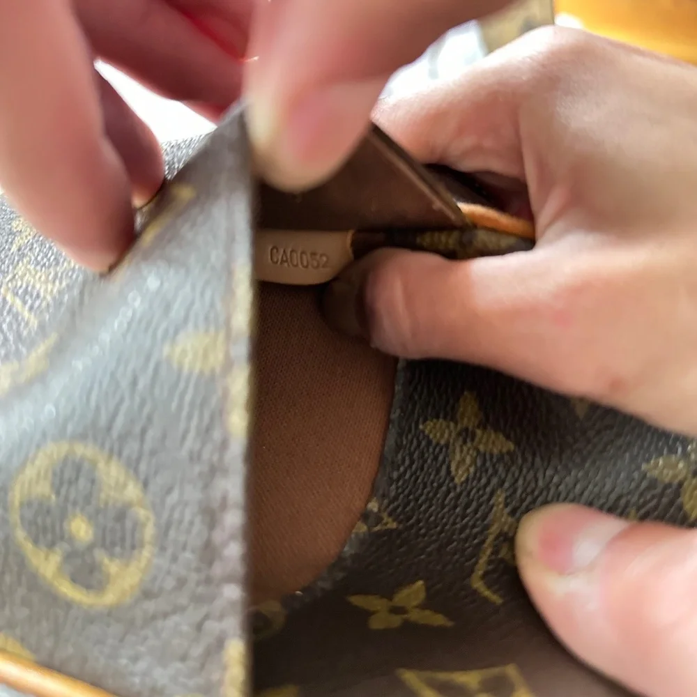 Louis Vuitton Gange Monogram Crossbody - Picture 7 of 16